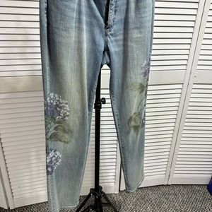 Hydrangea detail these jeans